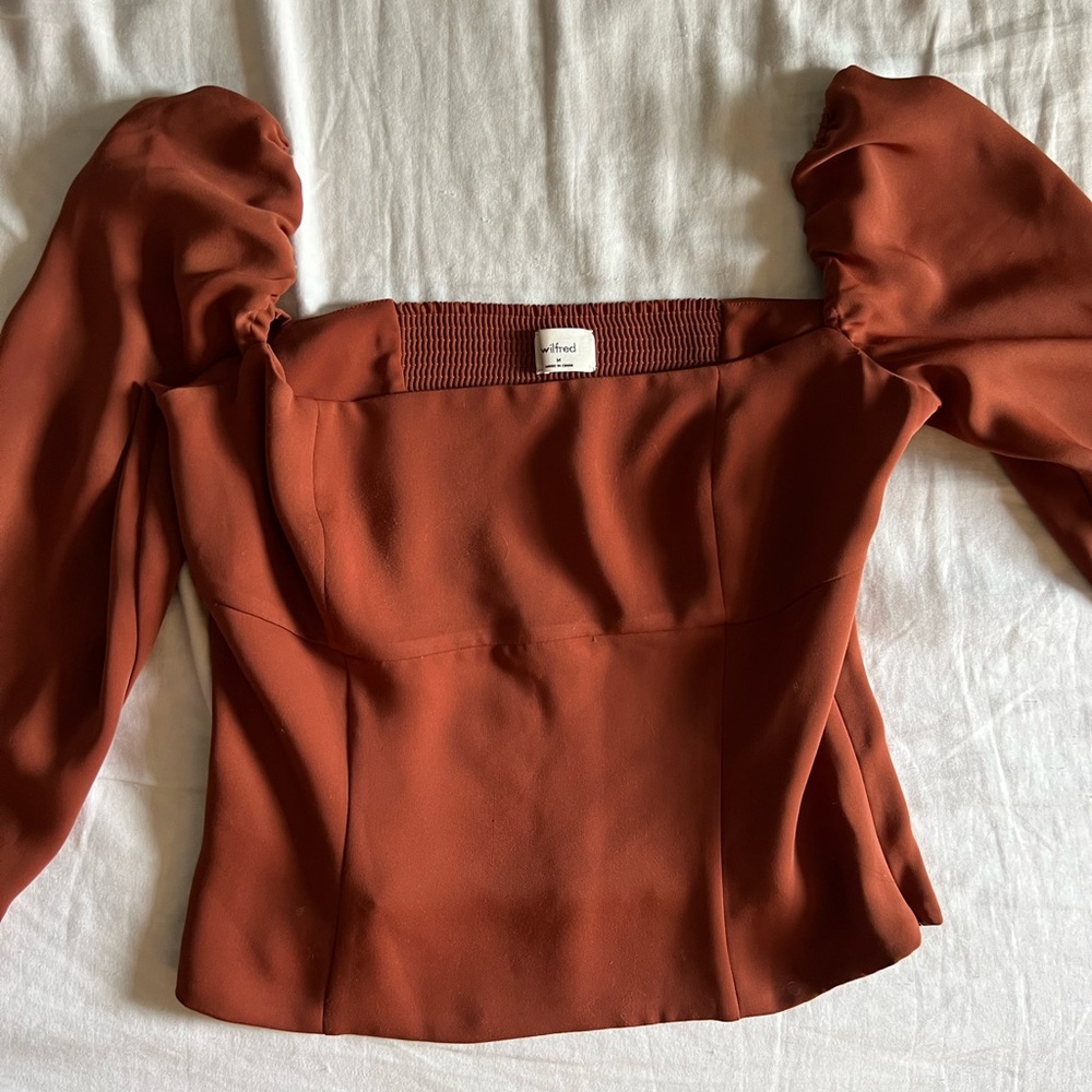 Aritzia Wilfred Top